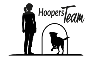 Hoopers Motiv mit Team Frau und Hund von Paw Passion